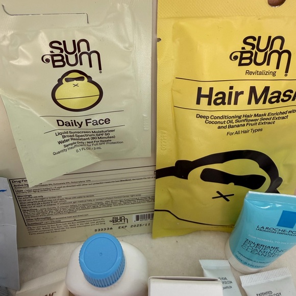 Elegant Ulta Purple Velvet Makeup Bag with 21 New Products - Picture 5 of 16